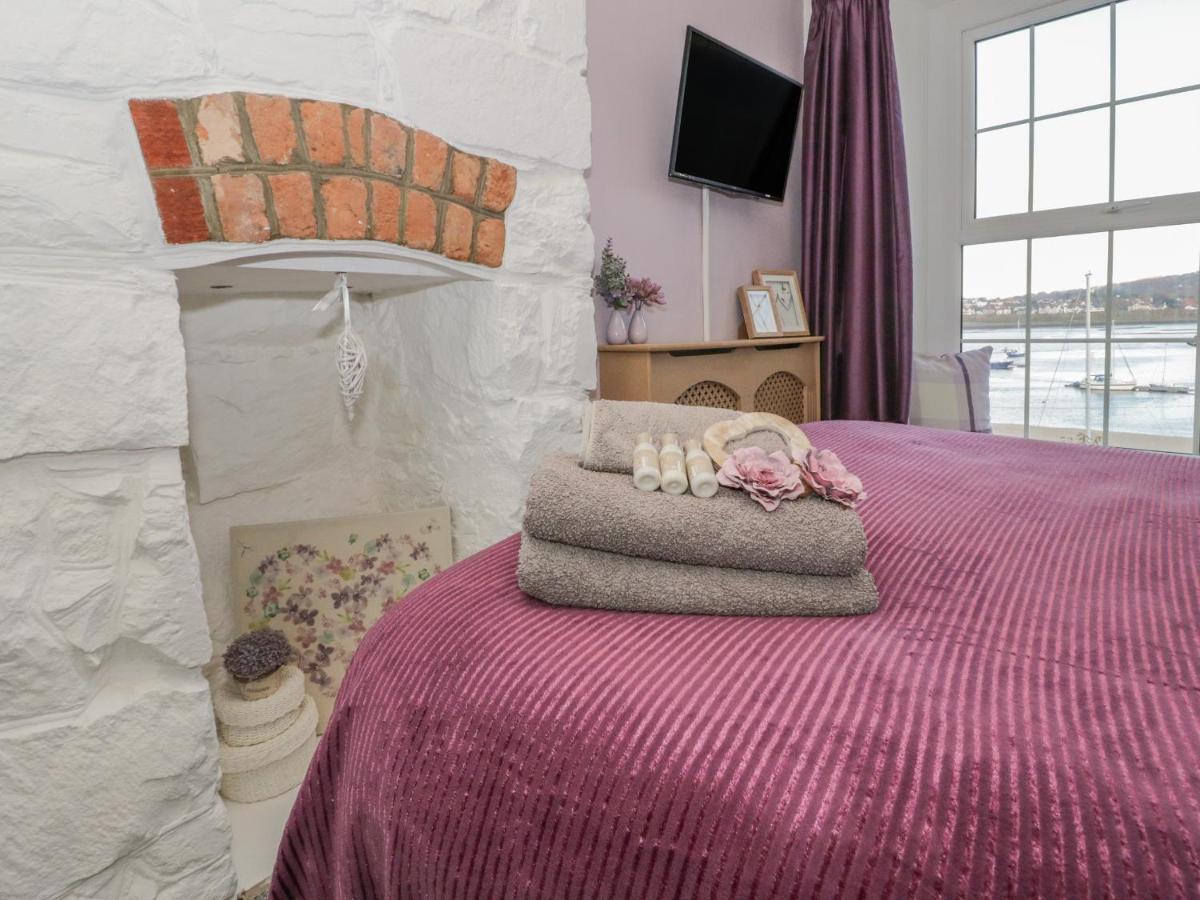 Castle Apartment *